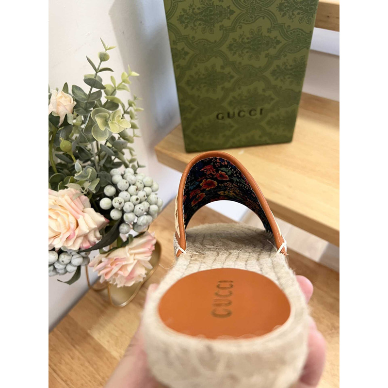 G*u*i pilar gg matelasse espadrille slide sandal beige