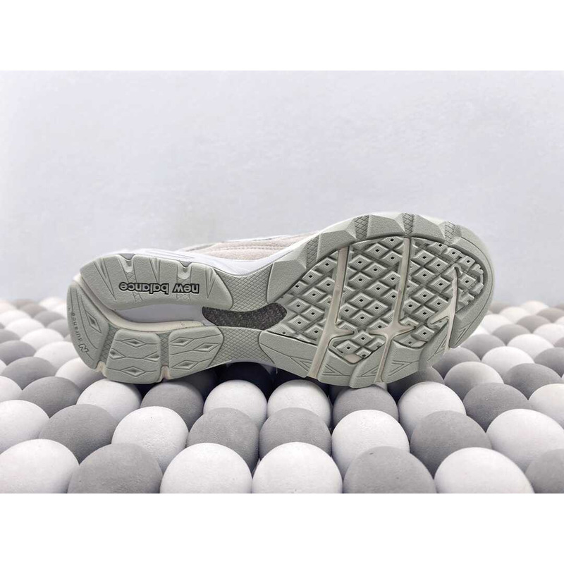 New Balance 990V3 Levi\