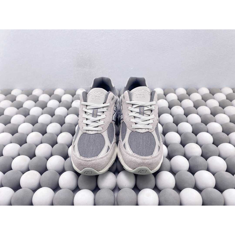 New Balance 990V3 Levi\