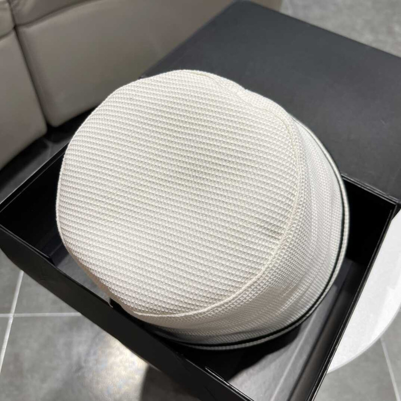 Ce**e bucket hat white