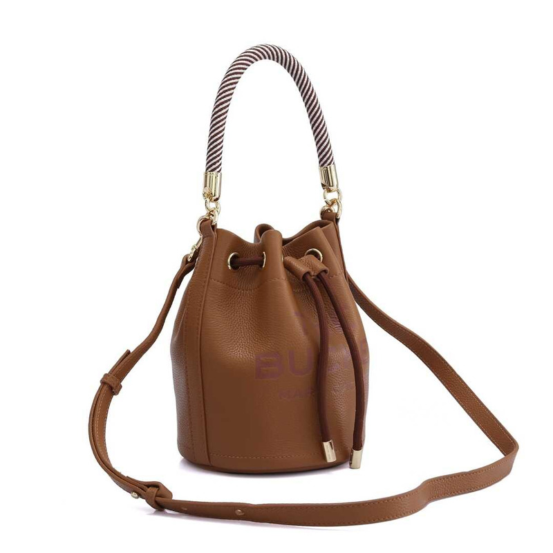 Marc Jacobs The Leather Bucket Bag Light Brown