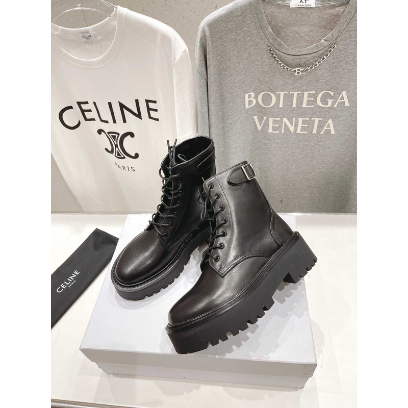 Ce**e platform plain toe round toe rubber sole lace-up glossy black