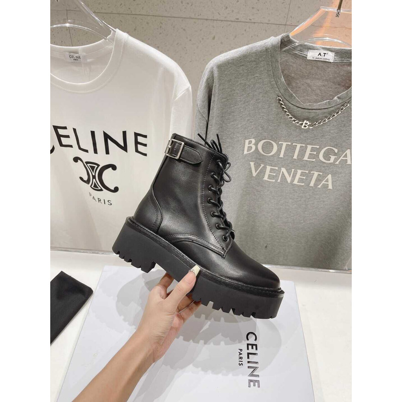 Ce**e platform plain toe round toe rubber sole lace-up glossy black