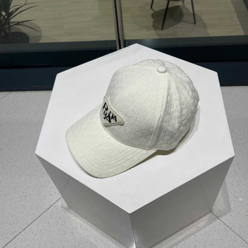 Pra*a  baseball cap with logo white