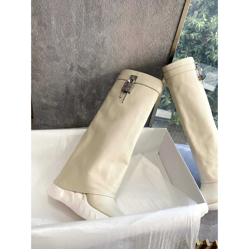 G*u*i shark lock leather knee-high boots white