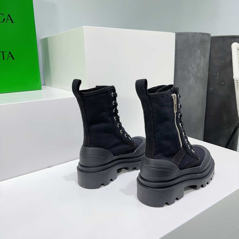 Bo*te*ga ve*ne*ta lace-up boots black
