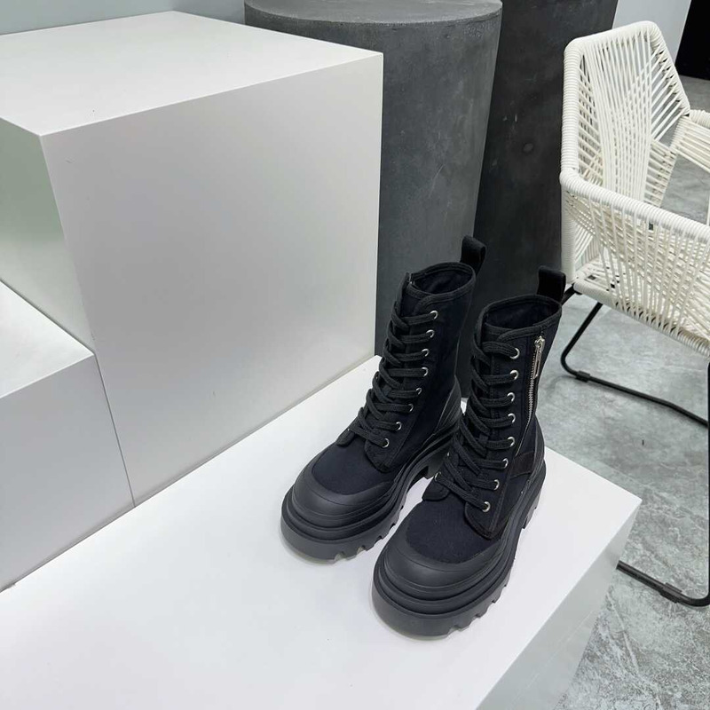 Bo*te*ga ve*ne*ta lace-up boots black