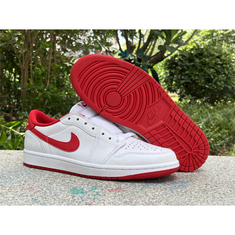 Air Jordan 1 Low OG “University Red”