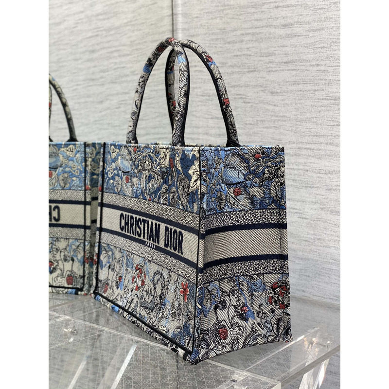 D*or medium D*or book tote blue/black