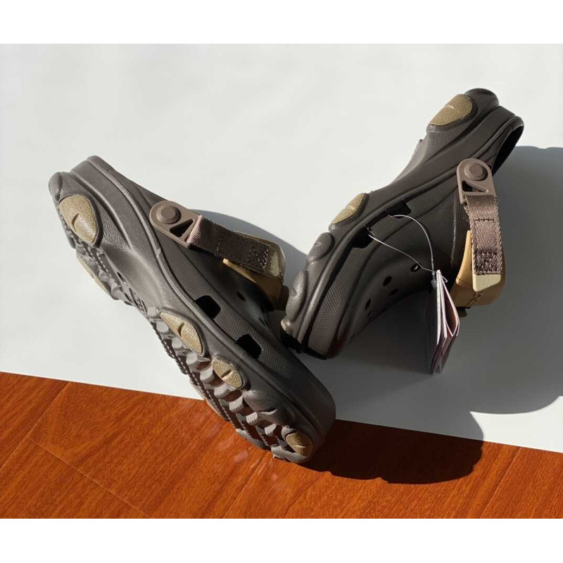 Cr*0*s classic all terrain sandals coffee