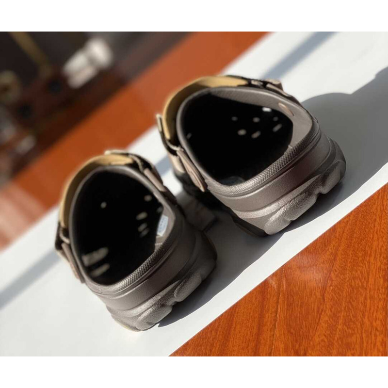 Cr*0*s classic all terrain sandals coffee