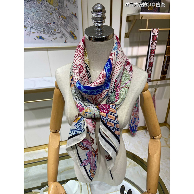 H**mes costume de fete square scarf white