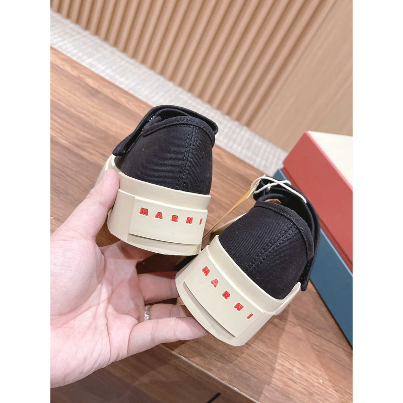 Pablo Touch Strap Low Top Sneakers Black