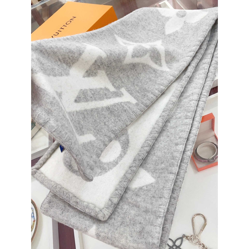 l**is V*t*n cashmere wool double-sided wide scarf/shawl gray
