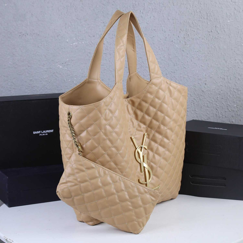 D*or saint laurent icare oversized shopping bag in quilted lambskin beige