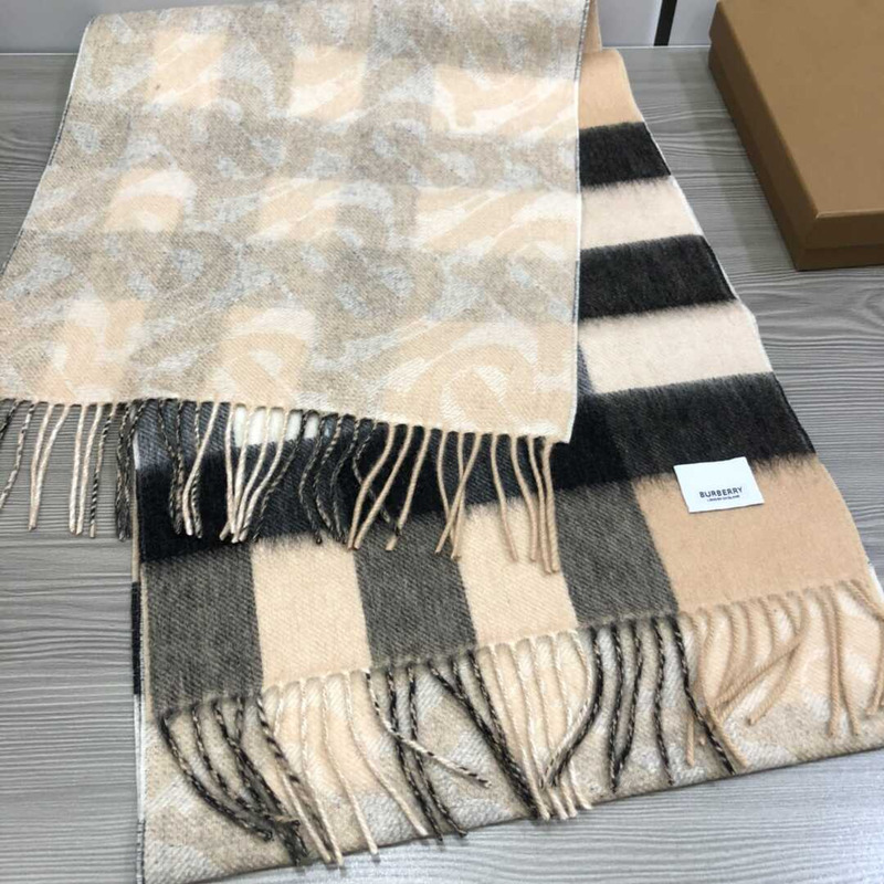 B**rry designer cashmere scarf beige