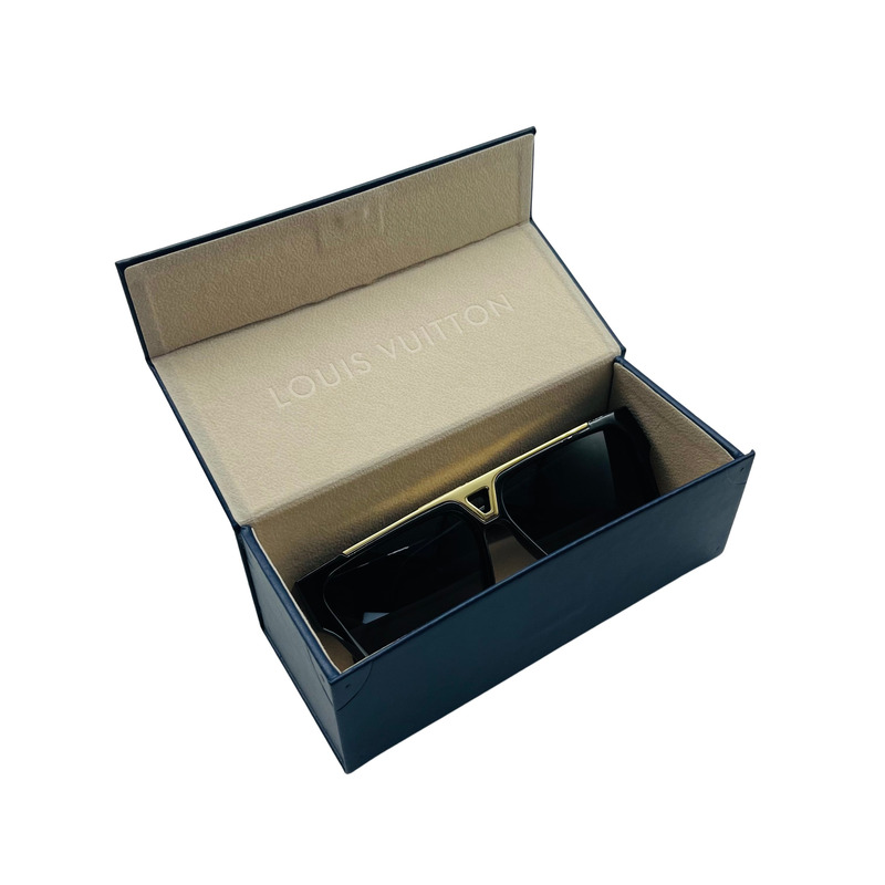 l**is V*t*n 1.1 evidence sunglasses