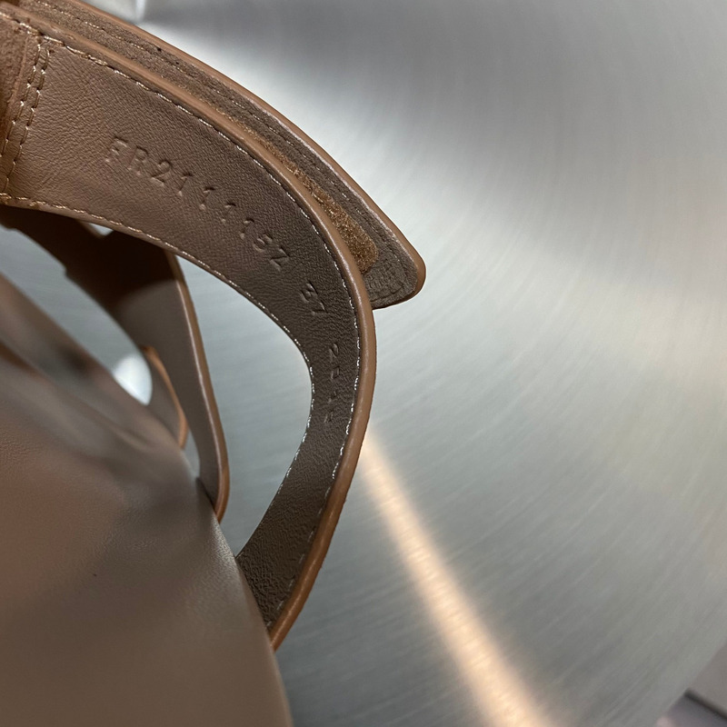 H**mes chypre sandals taupe