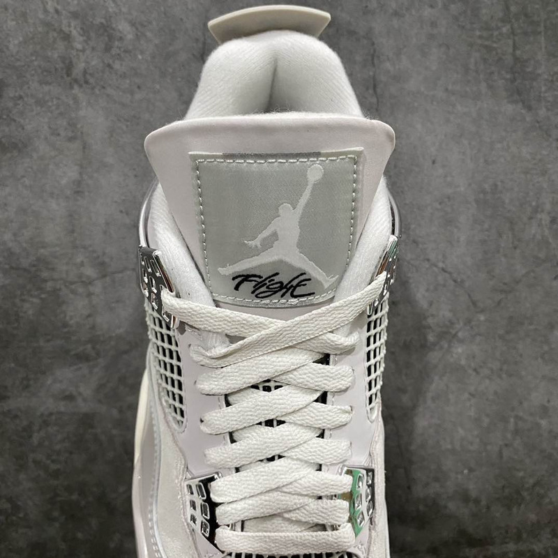 Jordan 4 Retro Frozen Moments