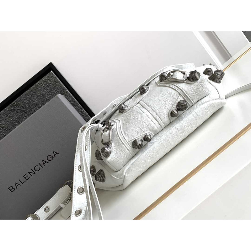 Ba*len*cia*ga le cagole leather belt bag white