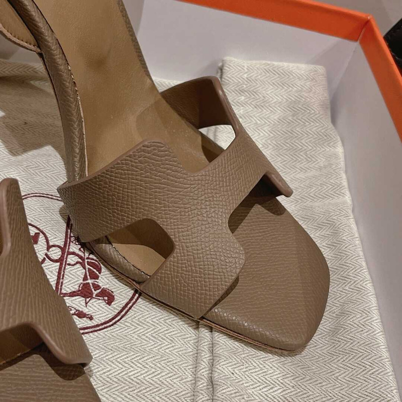 H**mes ella 105 calfskin heeled sandals taupe