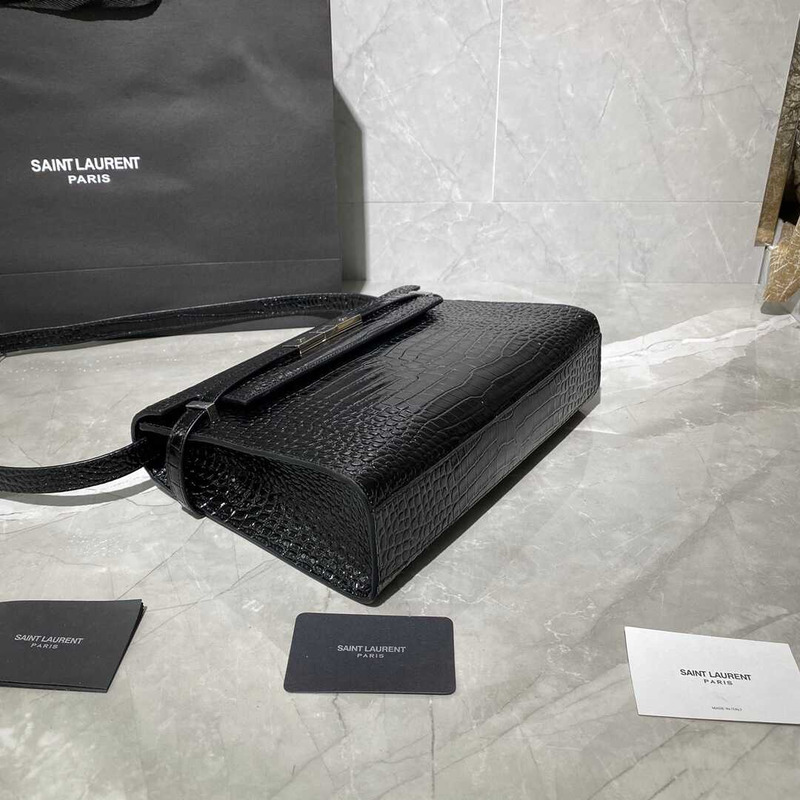Saint Laurent Manhattan Leather Shoulder Bag Black