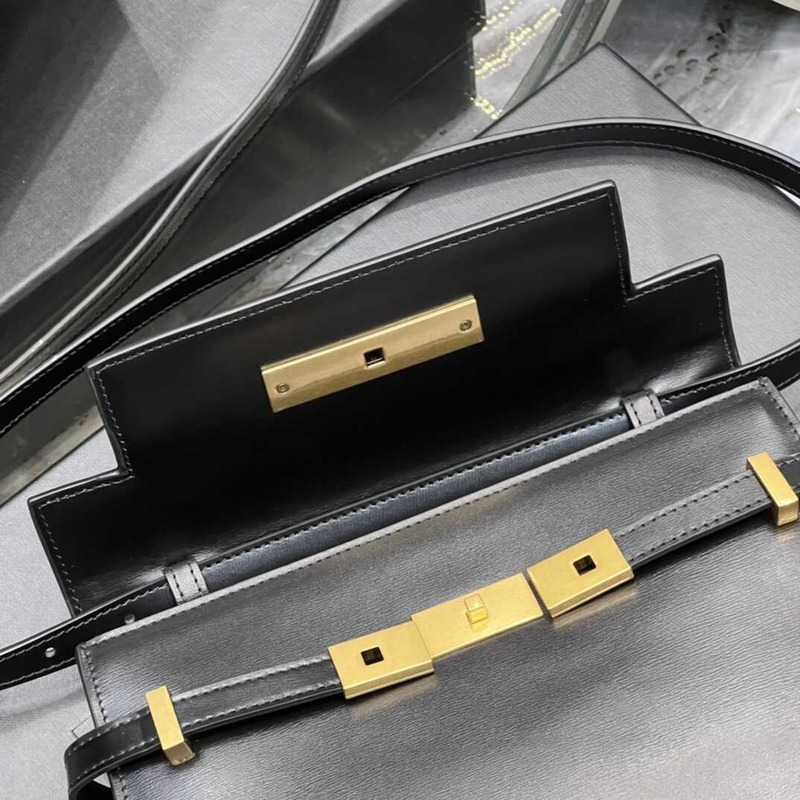 Saint Laurent Manhattan Shoulder Bag Black