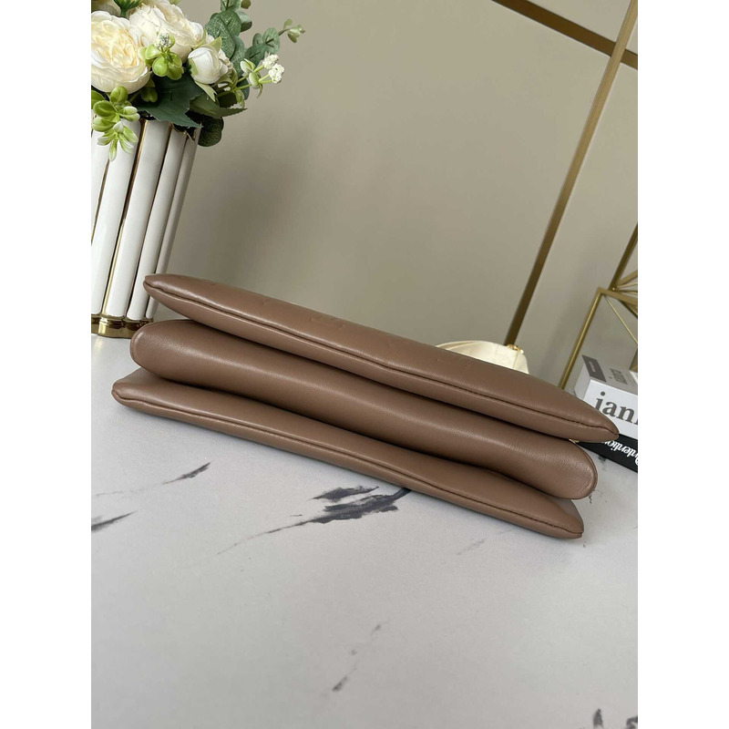 l**is V*t*n coussin gold hardware mm brown