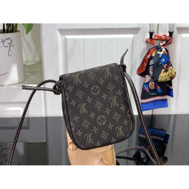 l**is V*t*n monogram mini lin canvas pochette cancun bag