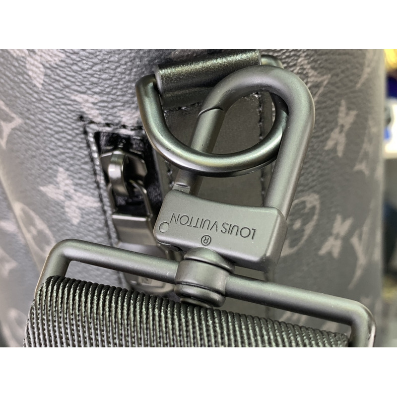 l**is V*t*n explorer backpack monogram eclipse black/gray