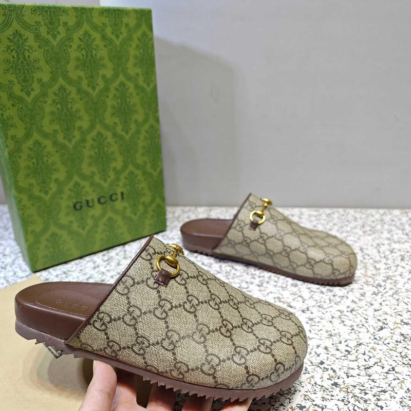 g*u*i gg S*p*e horesbit slippers beige