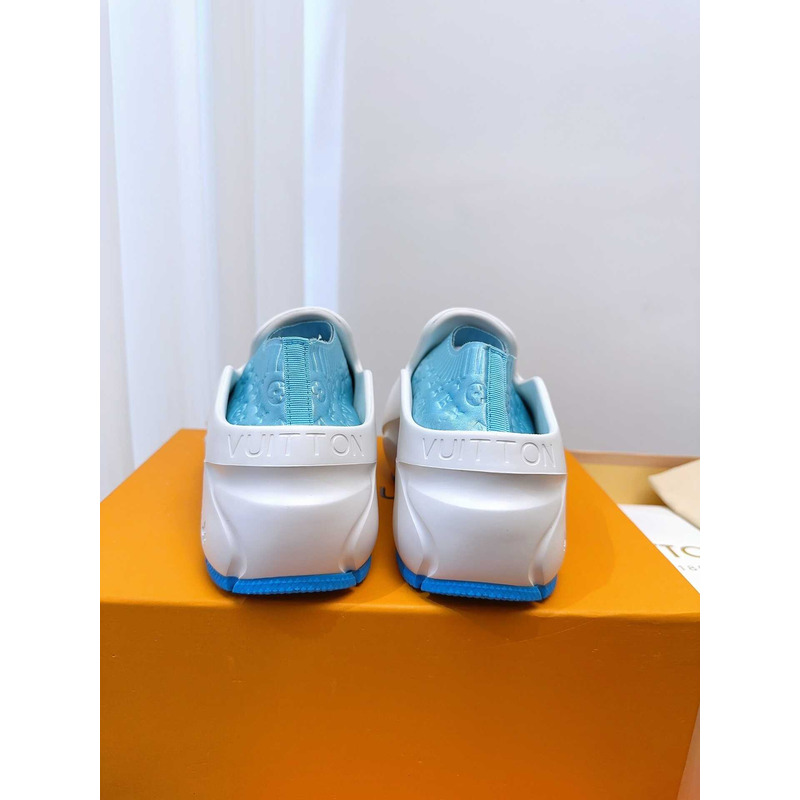 l**is V*t*n foam clogs blue and white