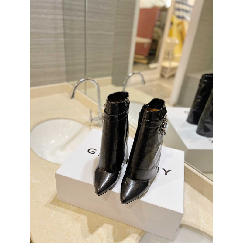 Givenchy Shark Lock Leather Ankle Boots Black