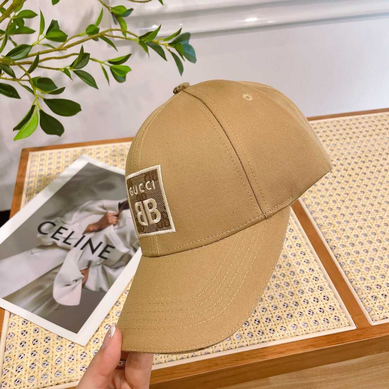 G*u*i baseball cap brown
