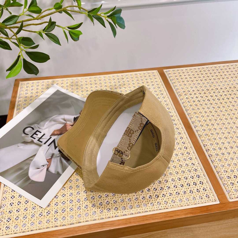 G*u*i baseball cap brown