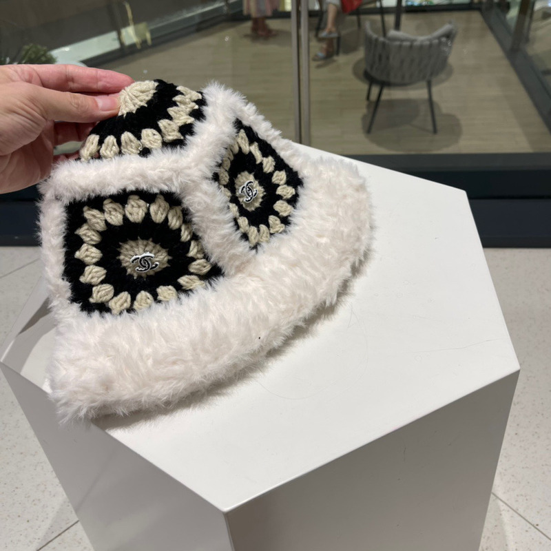 Ch*el knitted fur bucket cap white