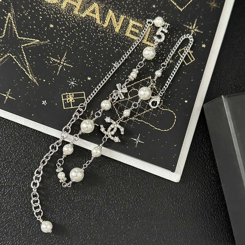 Ch*el pearl star cc necklace silver