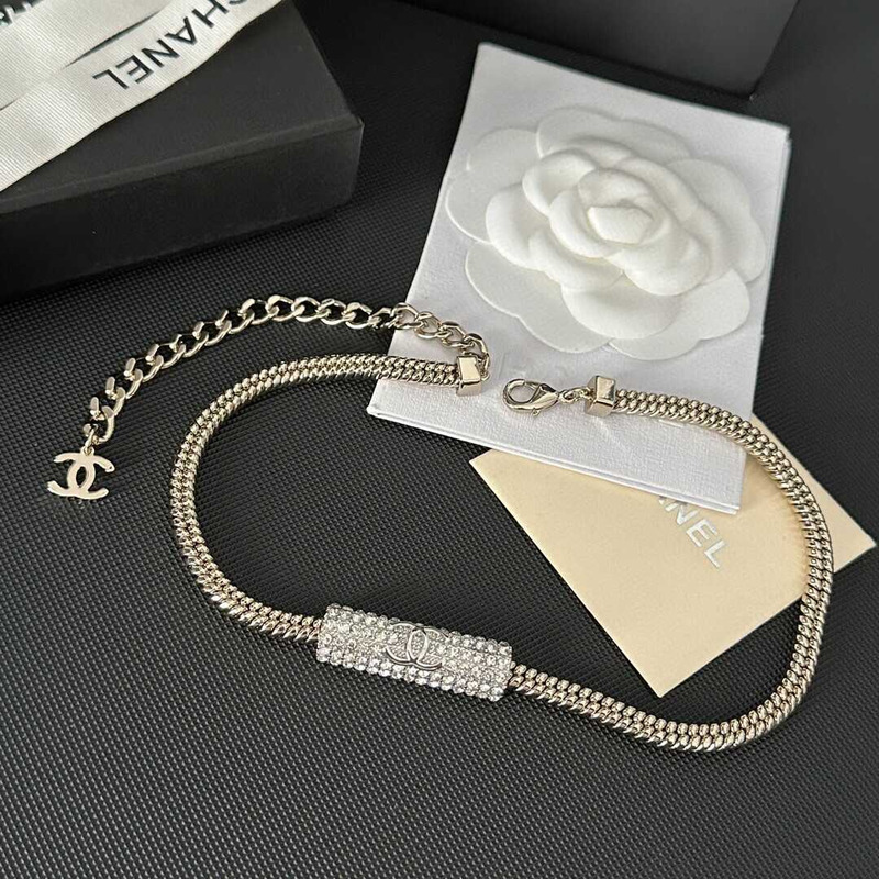 Ch*el logo pendant necklace