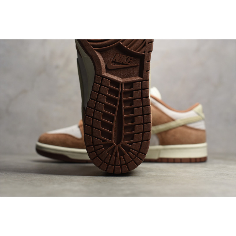 Nike Dunk Low Sneakers White Brown