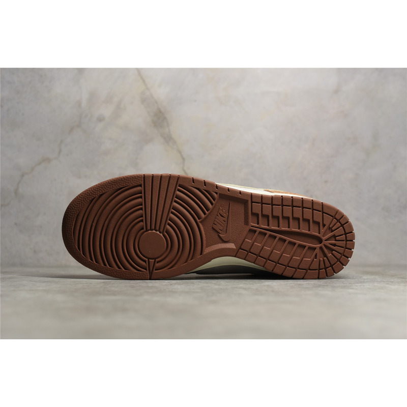 Nike Dunk Low Sneakers White Brown