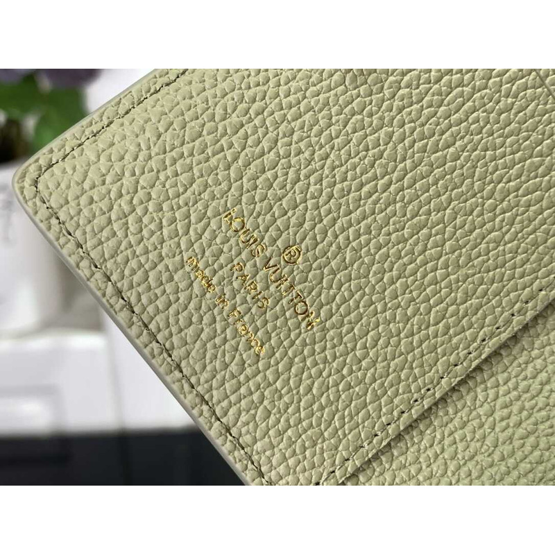 l**is V*t*n capucines xs wallet green