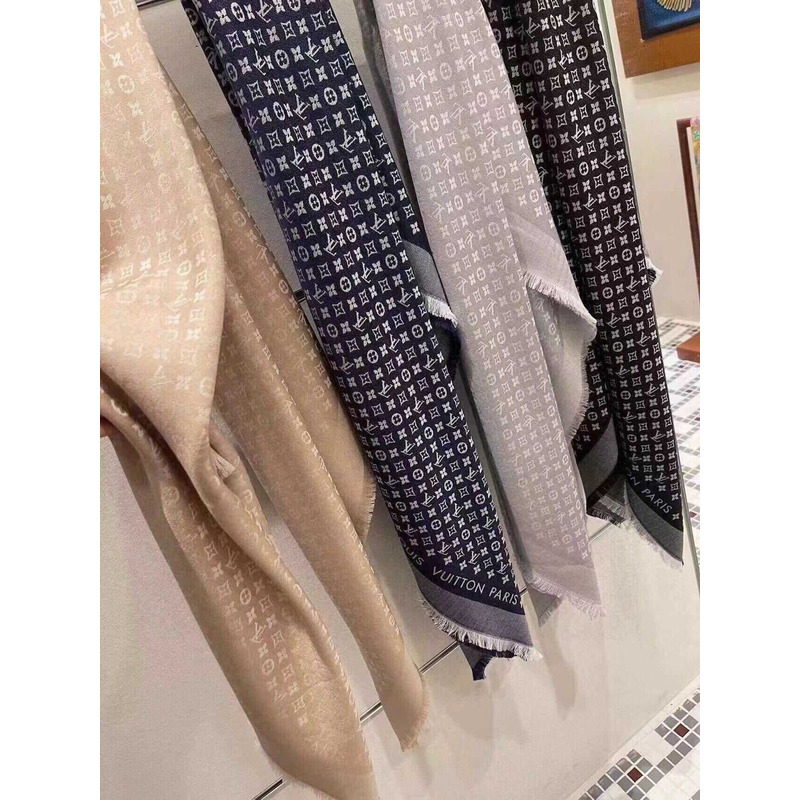 l**is V*t*n monogram scarf black