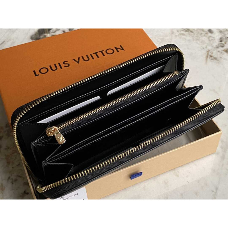 l**is V*t*n zippy wallet black