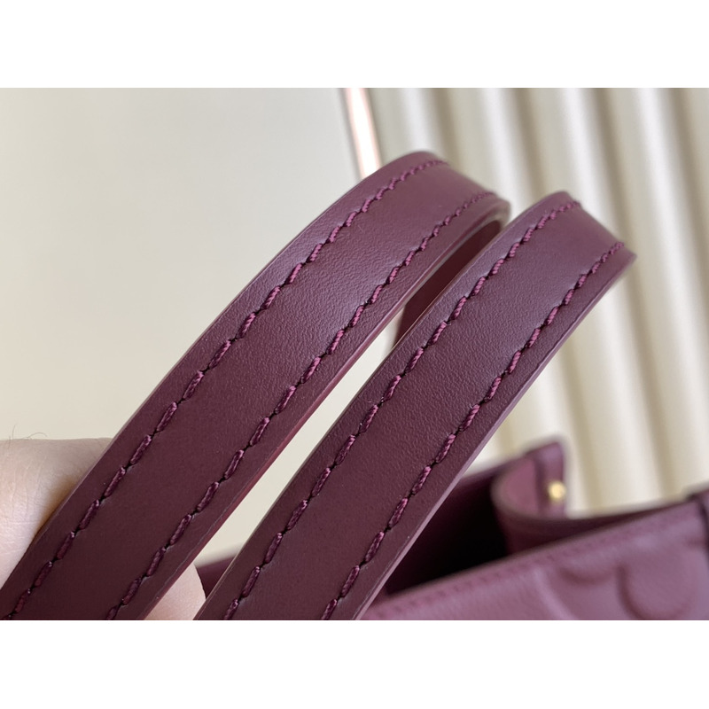 l**is V*t*n onthego mm tote wine red