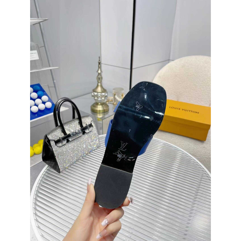 l**is V*t*n isola flat mule slipper bule