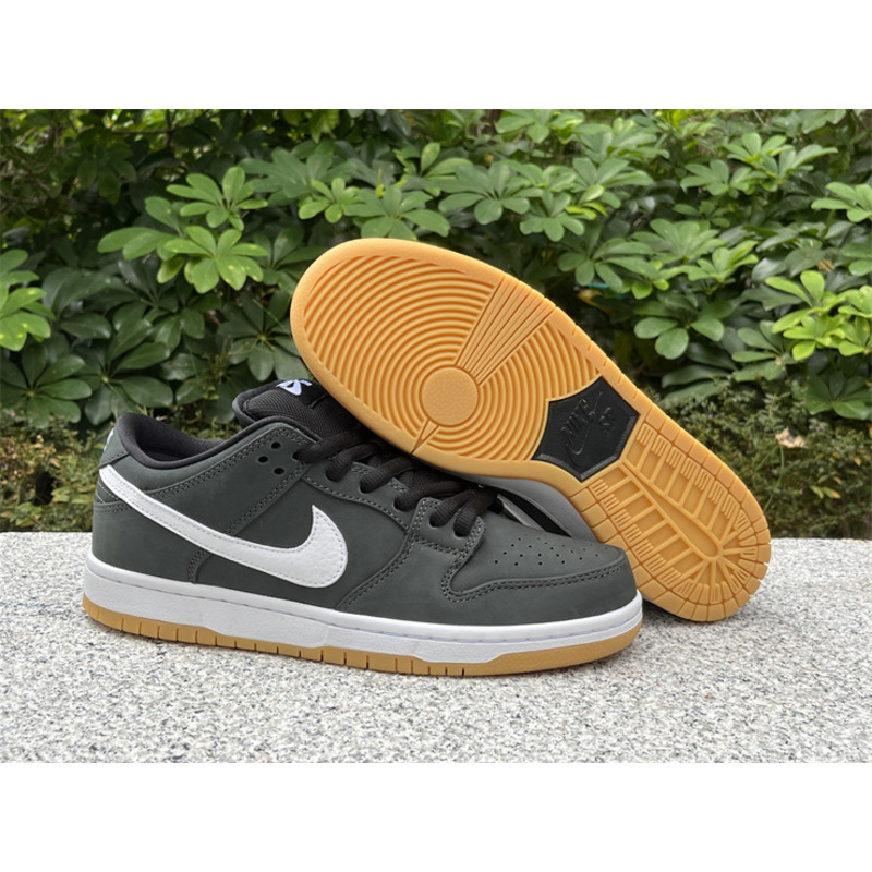 Nike SB Dunk Low Black Gum