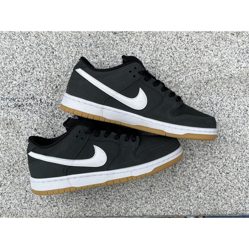 Nike SB Dunk Low Black Gum