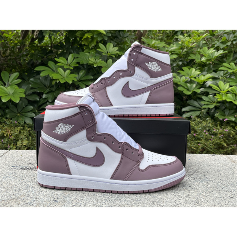 Jordan Air Jordan 1 High OG Mauve