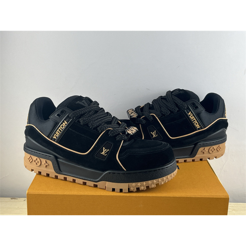 l**is V*t*n trainer maxi sneaker black