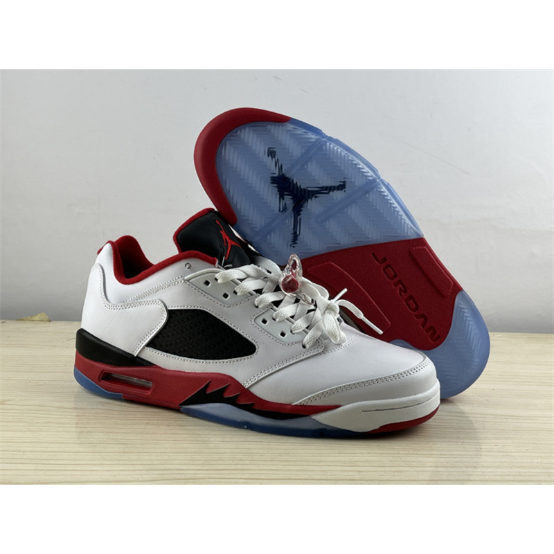 Jordan Retro 5 Low Sneaker White/Fire Red/Black